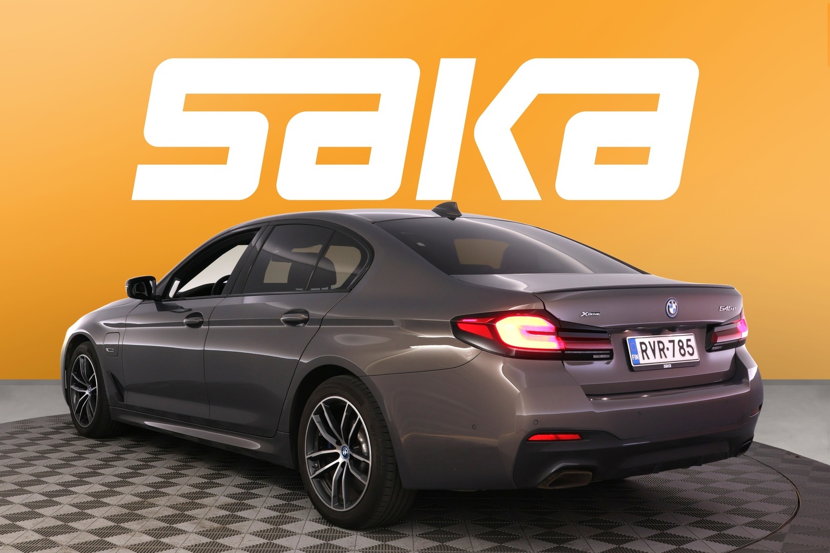 BMW 545 2022