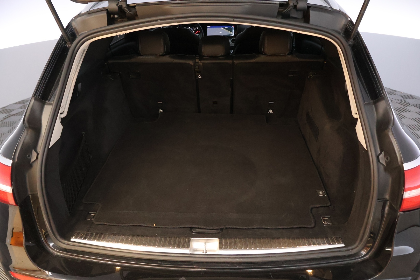 MERCEDES-BENZ E 2019