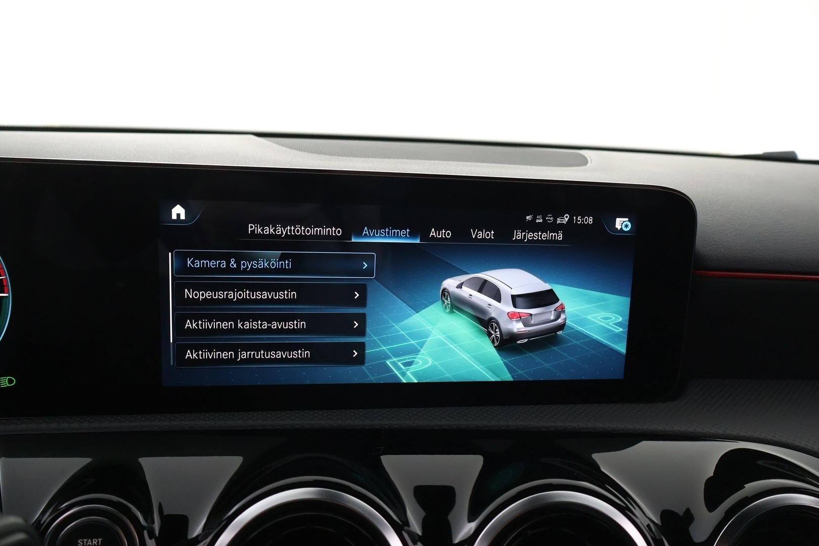 MERCEDES-BENZ A 2021