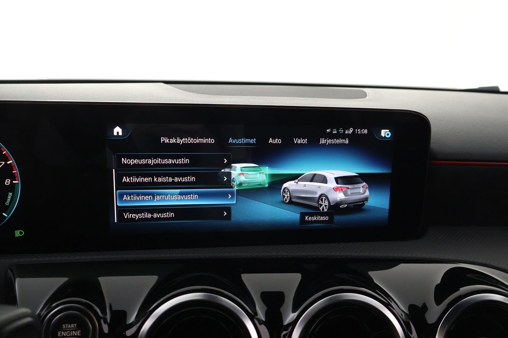 MERCEDES-BENZ A 2021