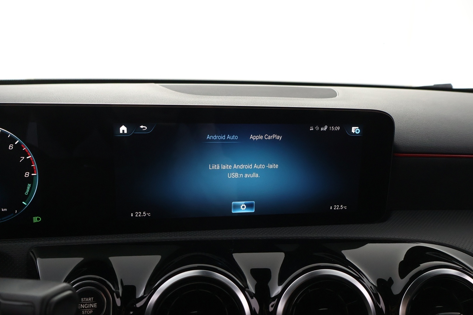 MERCEDES-BENZ A 2021