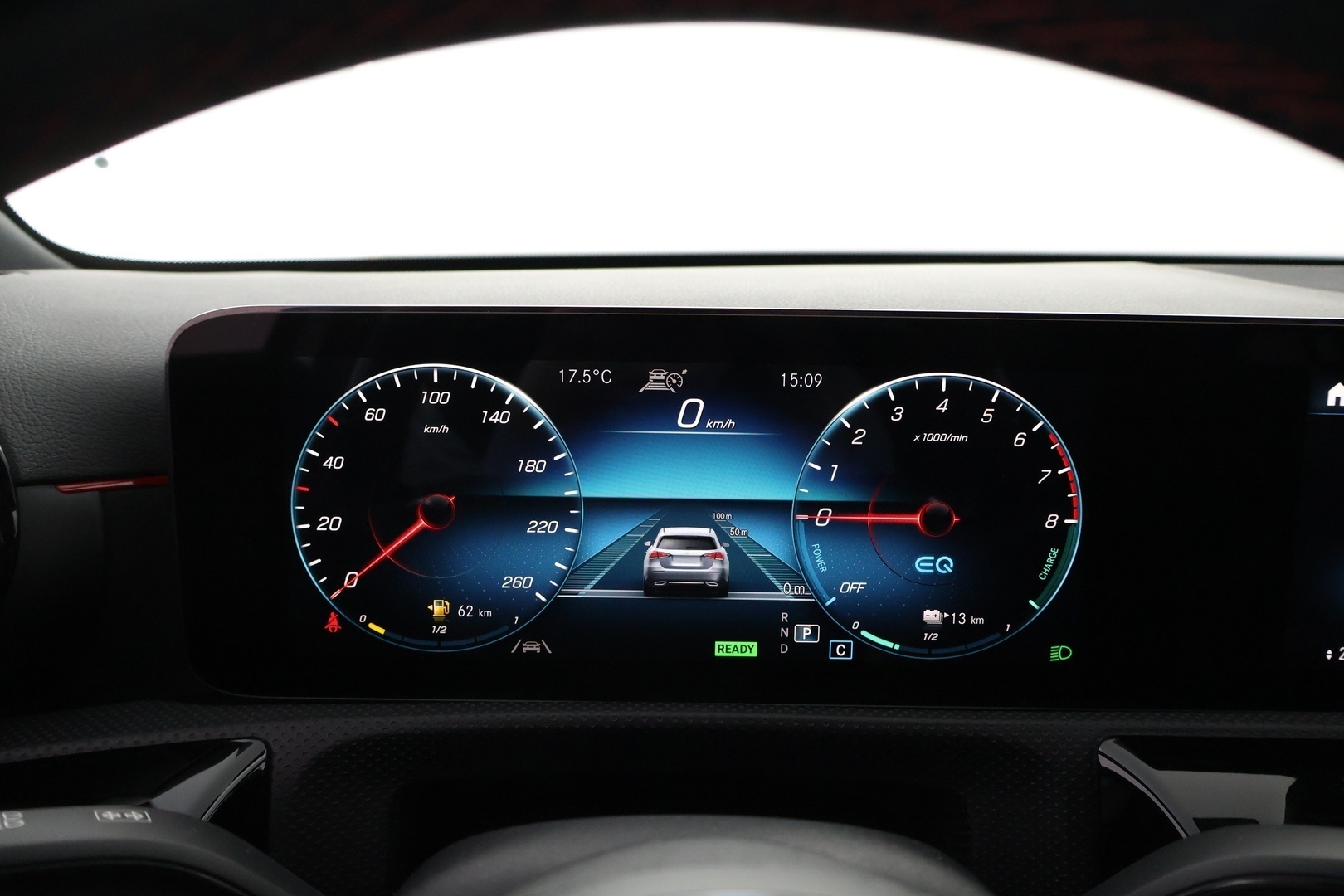 MERCEDES-BENZ A 2021