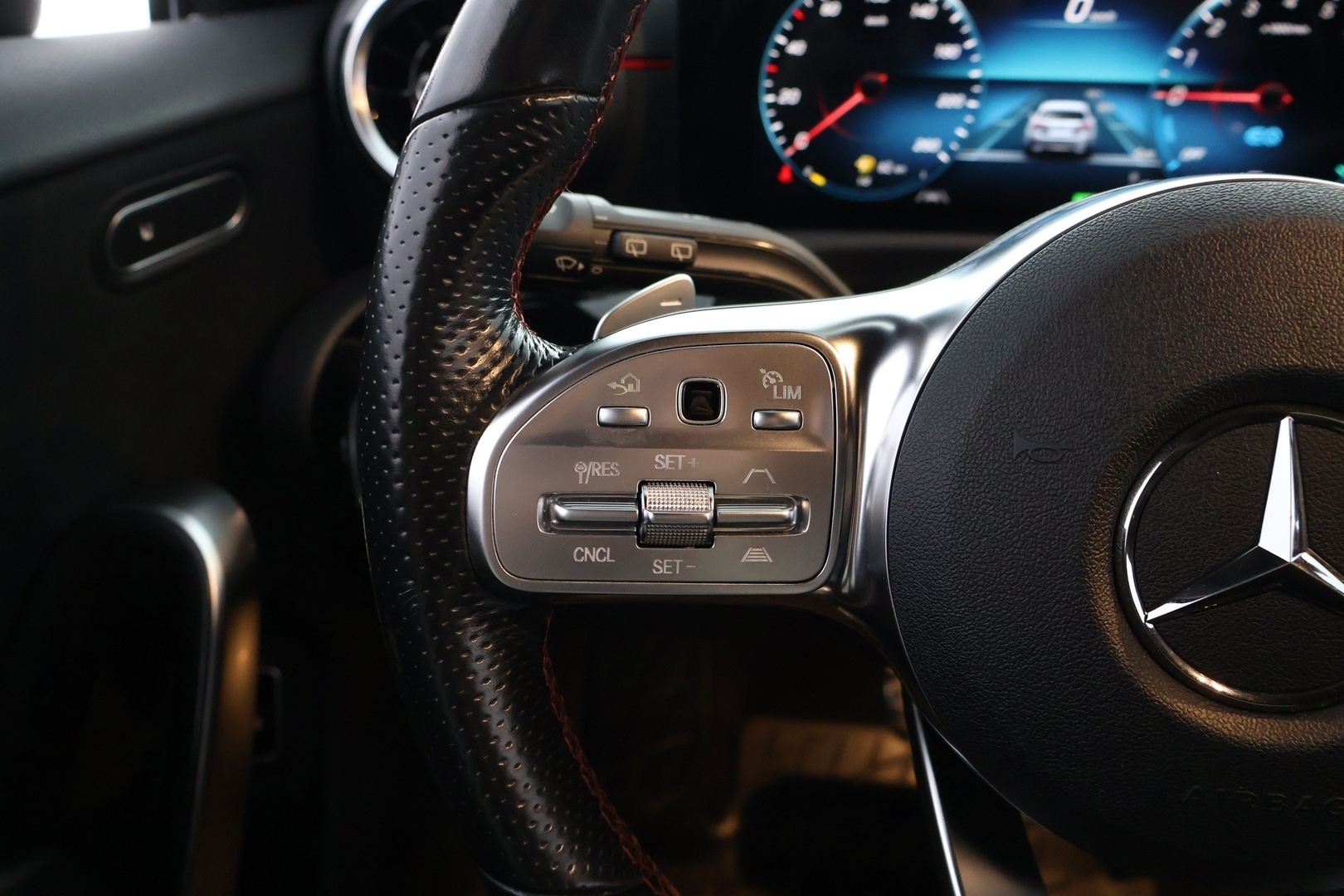 MERCEDES-BENZ A 2021