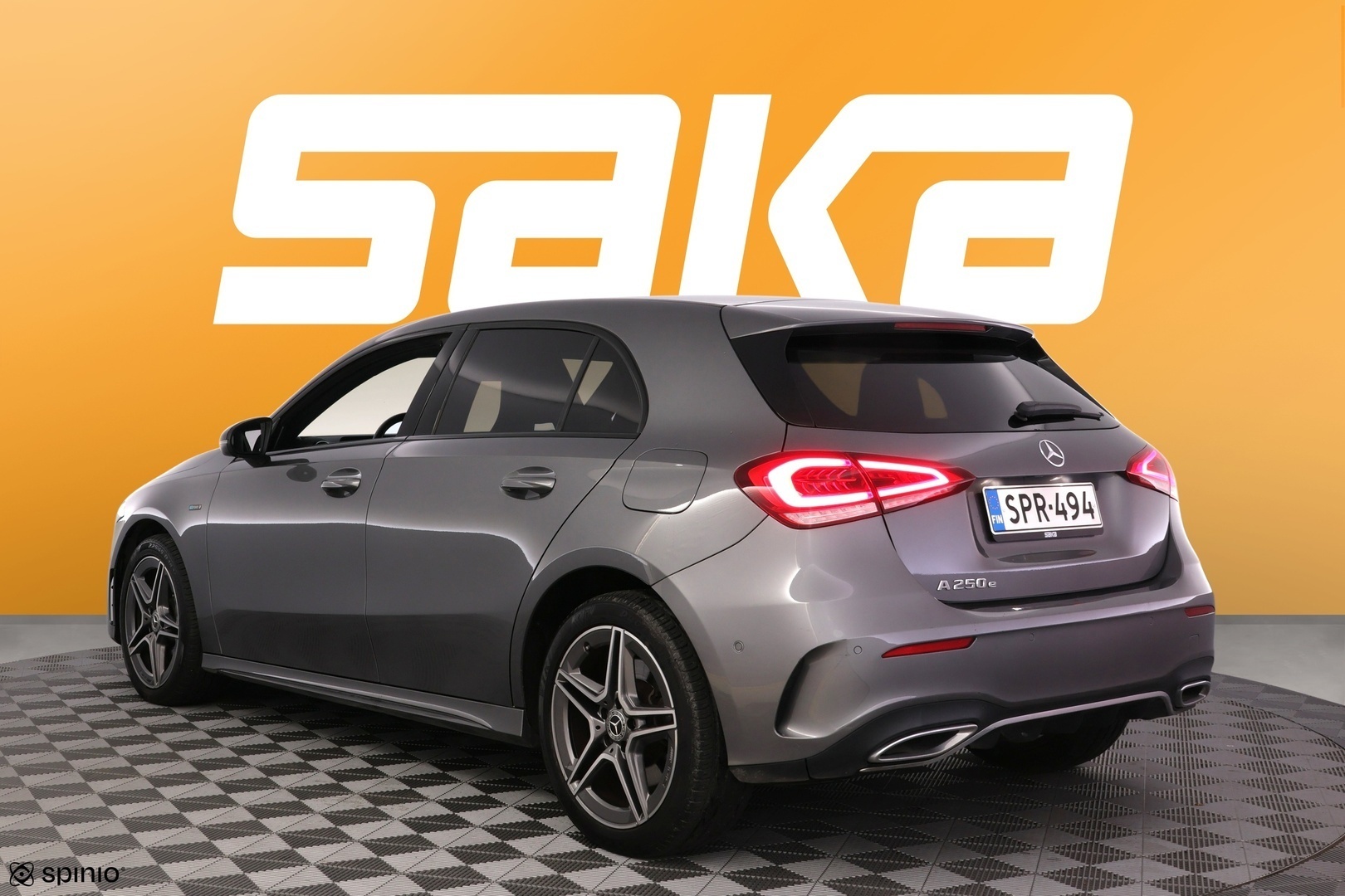 MERCEDES-BENZ A 2021