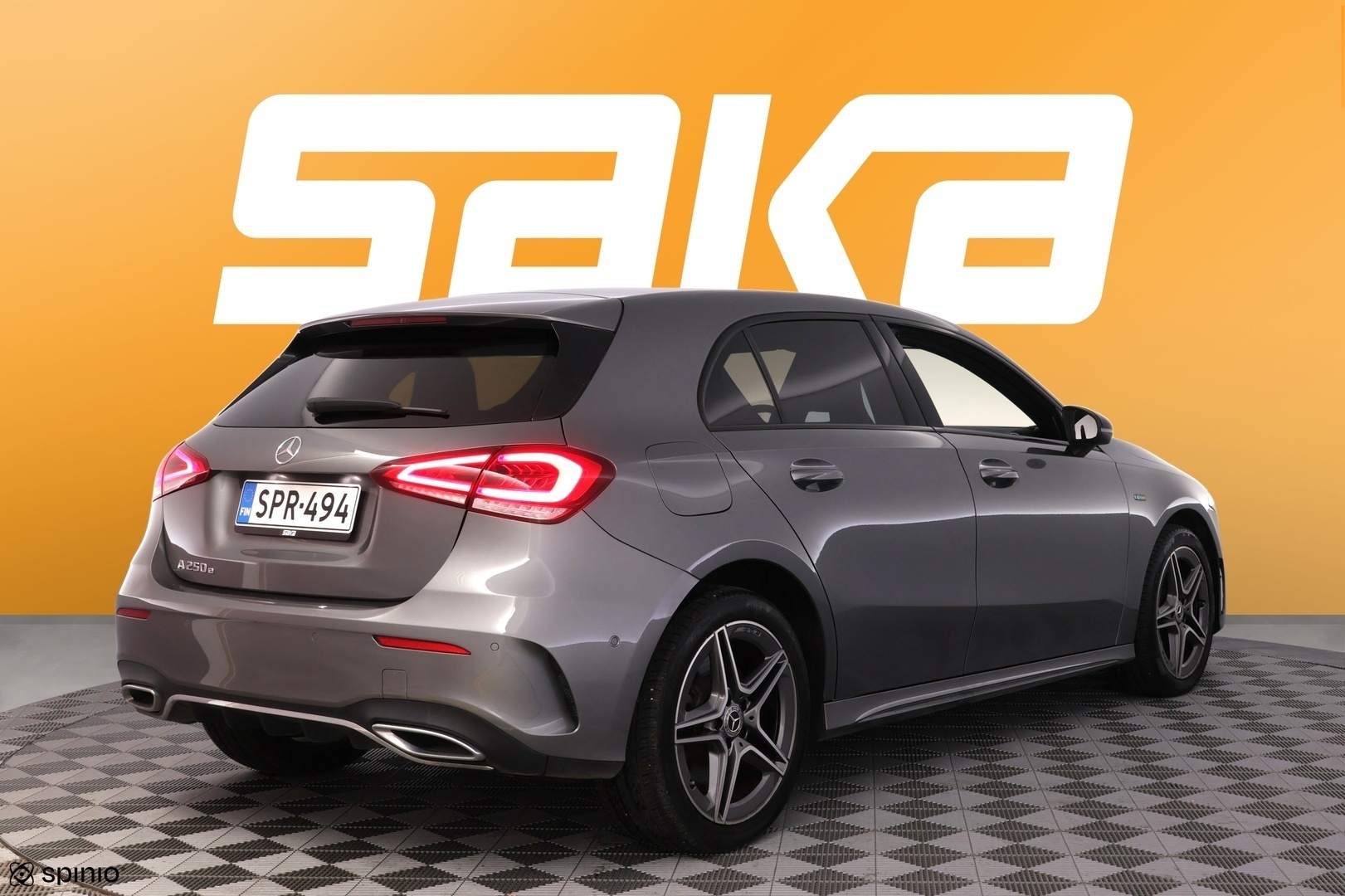 MERCEDES-BENZ A 2021