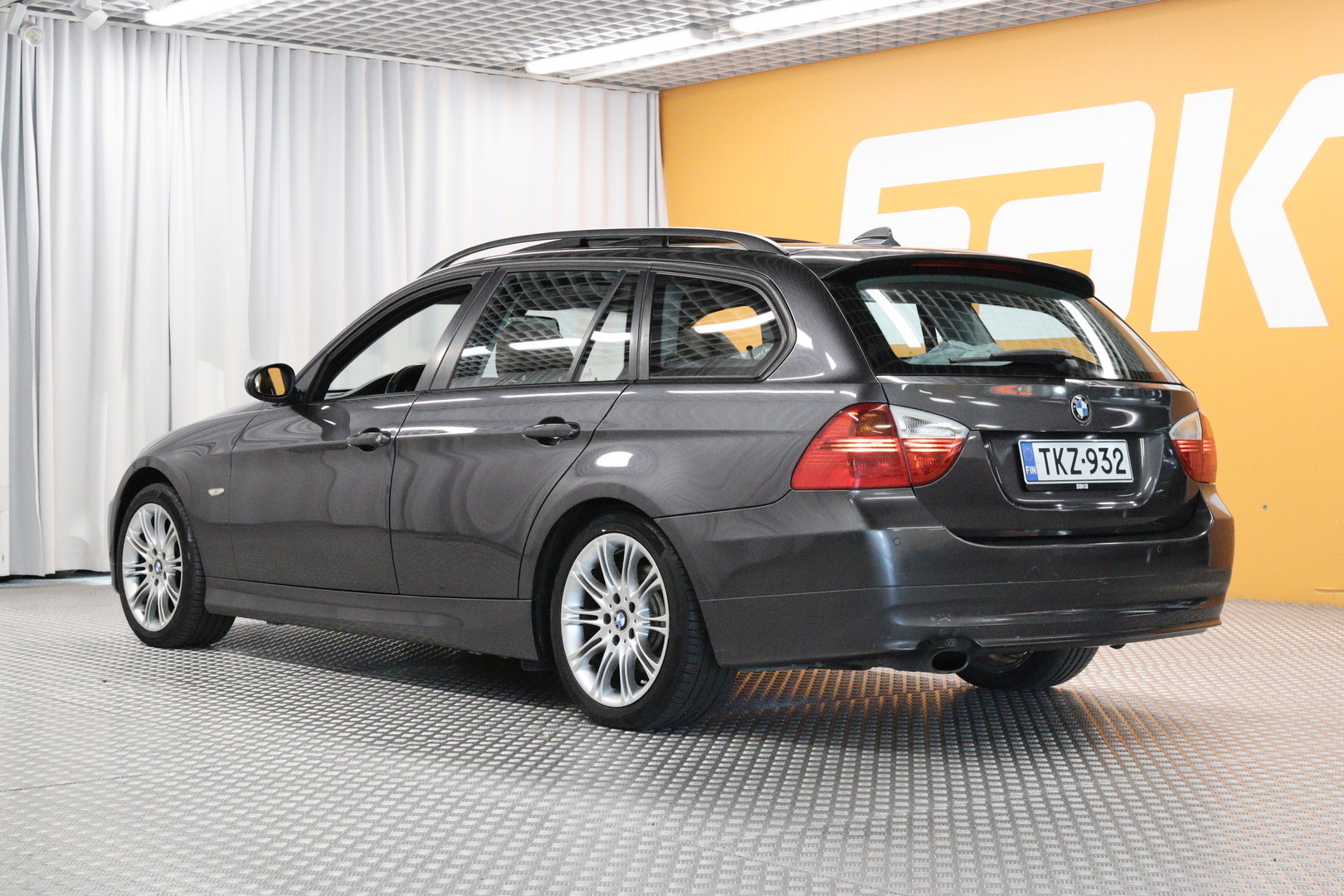BMW 320 2007