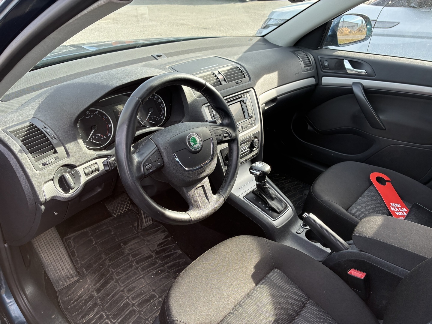 SKODA Octavia 2012