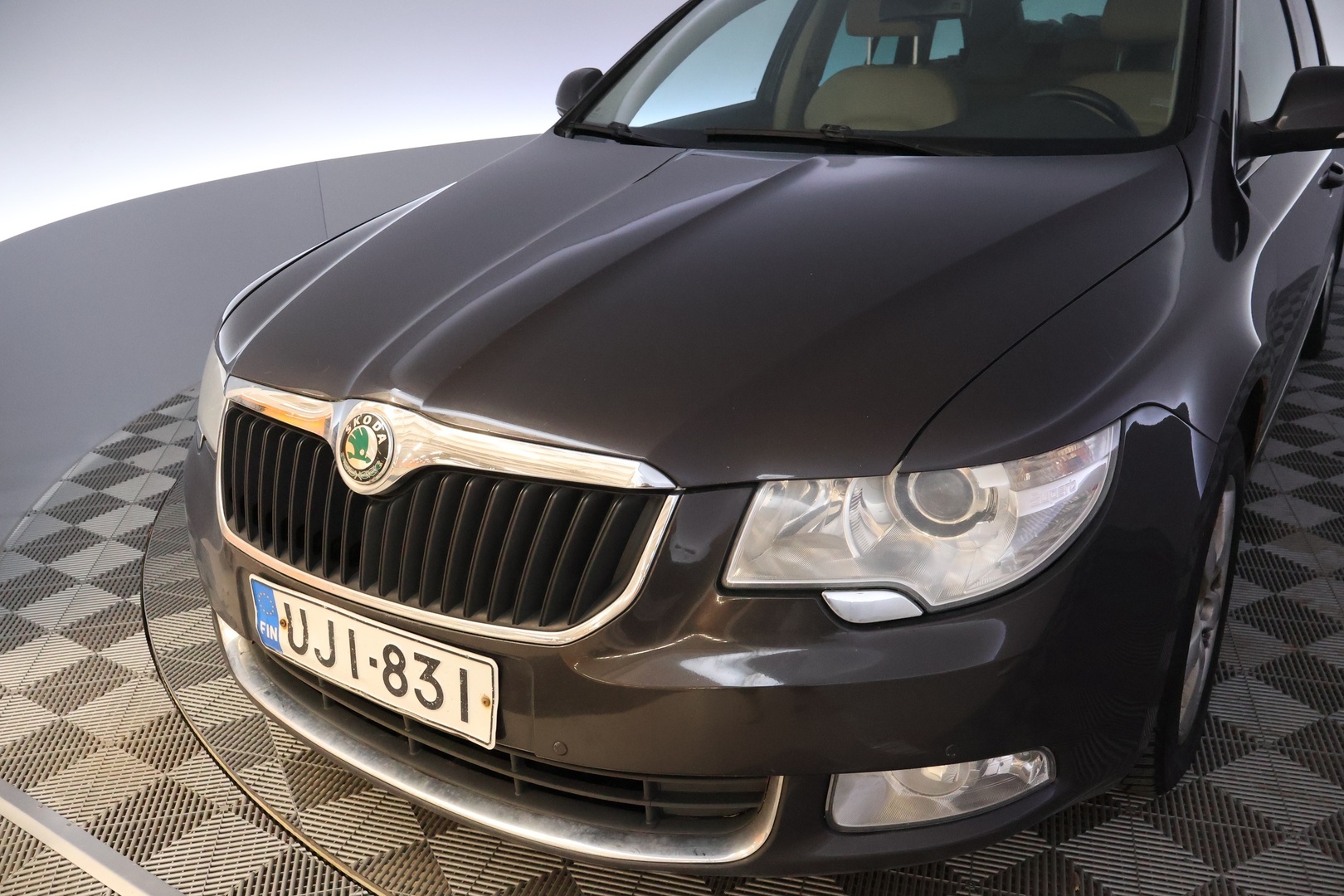 SKODA Superb 2010
