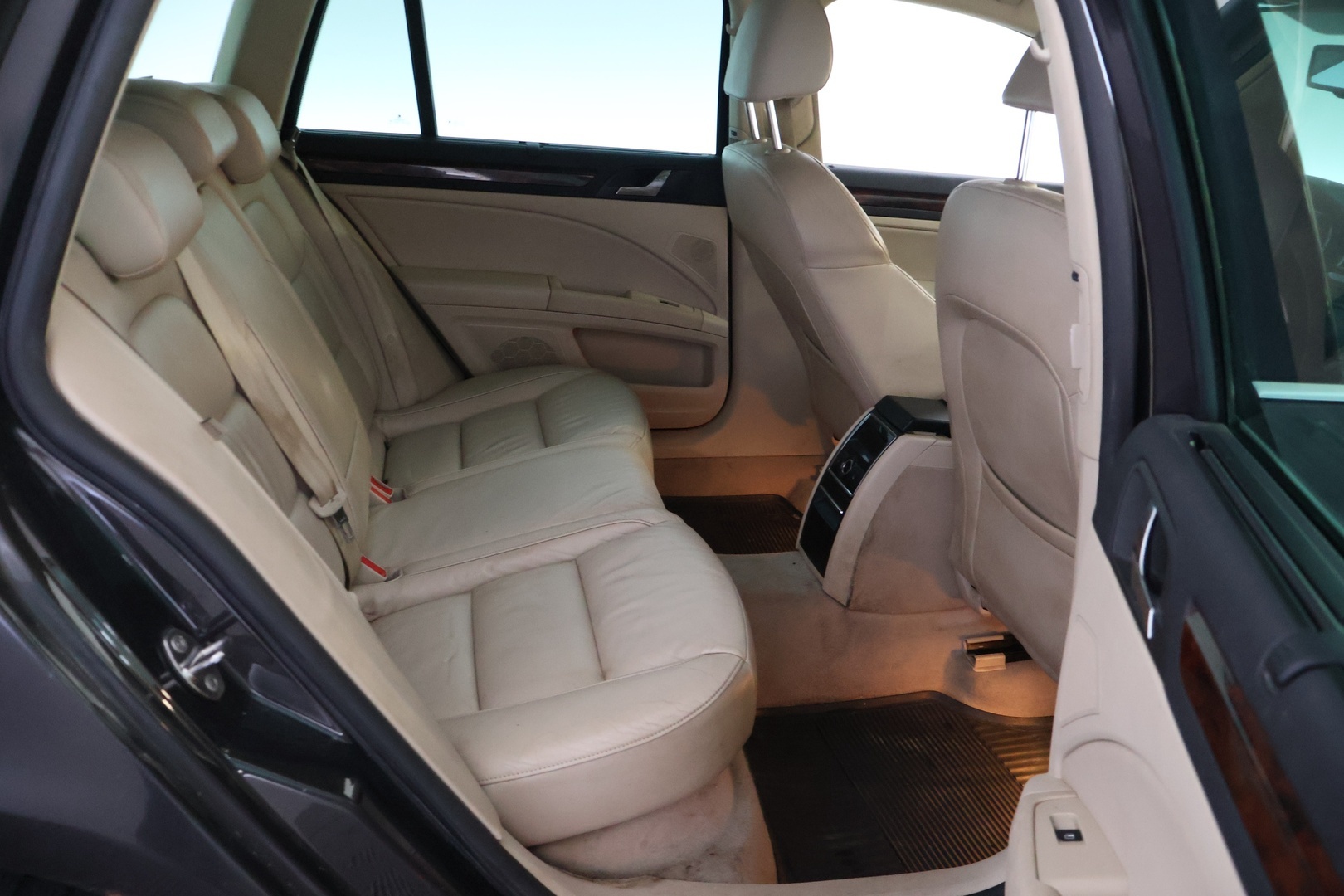 SKODA Superb 2010