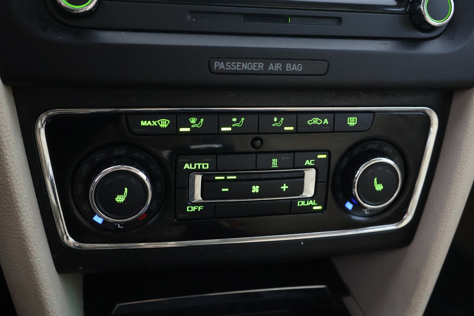 SKODA Superb 2010