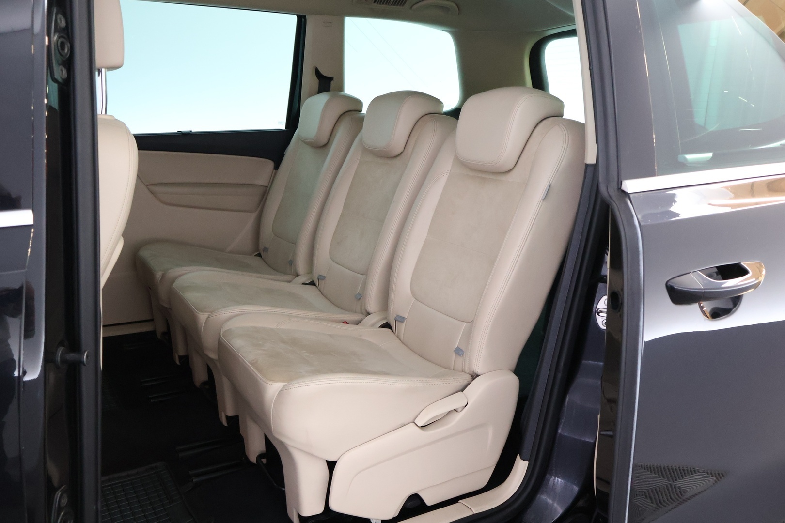 VOLKSWAGEN Sharan 2013