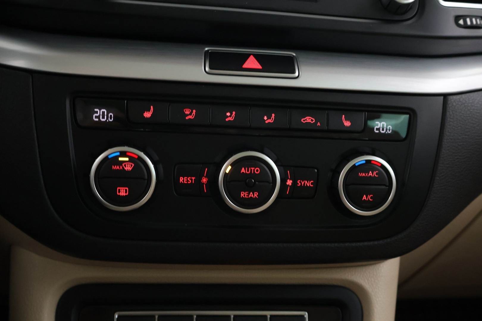 VOLKSWAGEN Sharan 2013