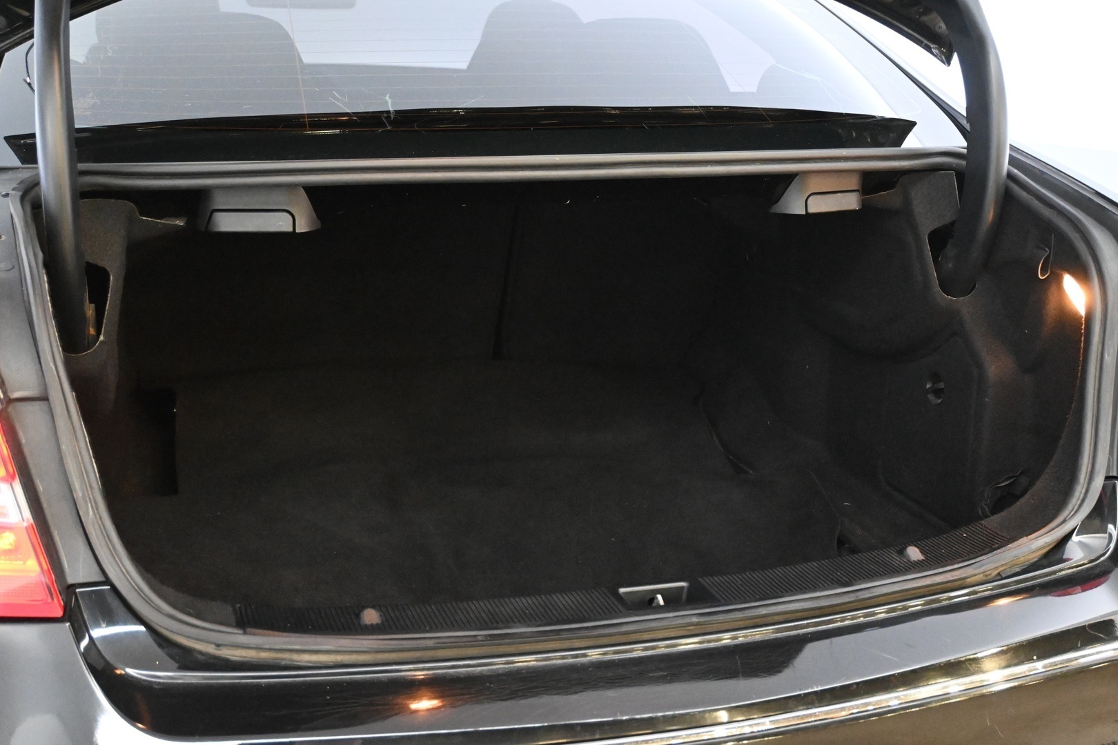 MERCEDES-BENZ E 2011