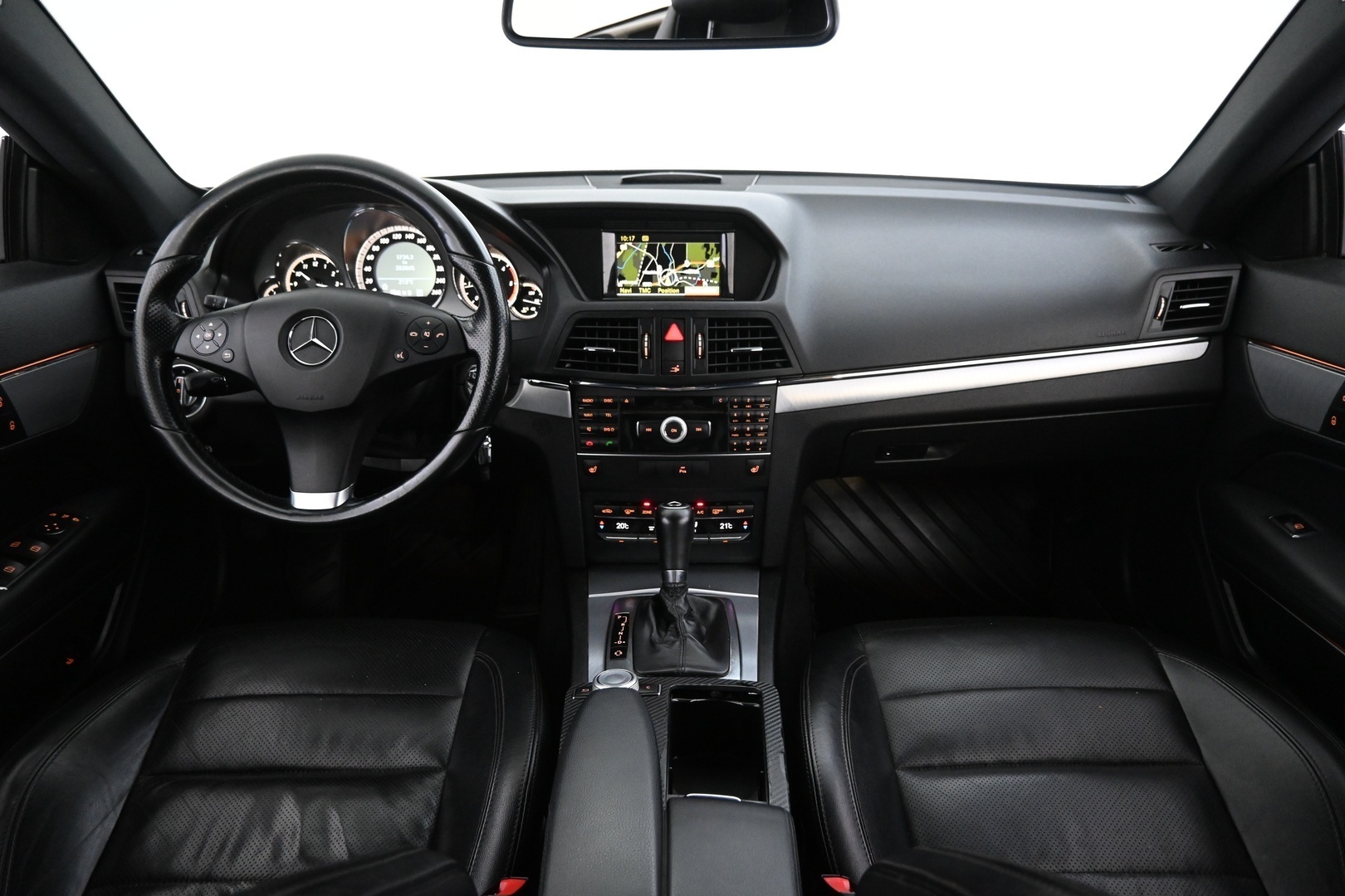 MERCEDES-BENZ E 2011