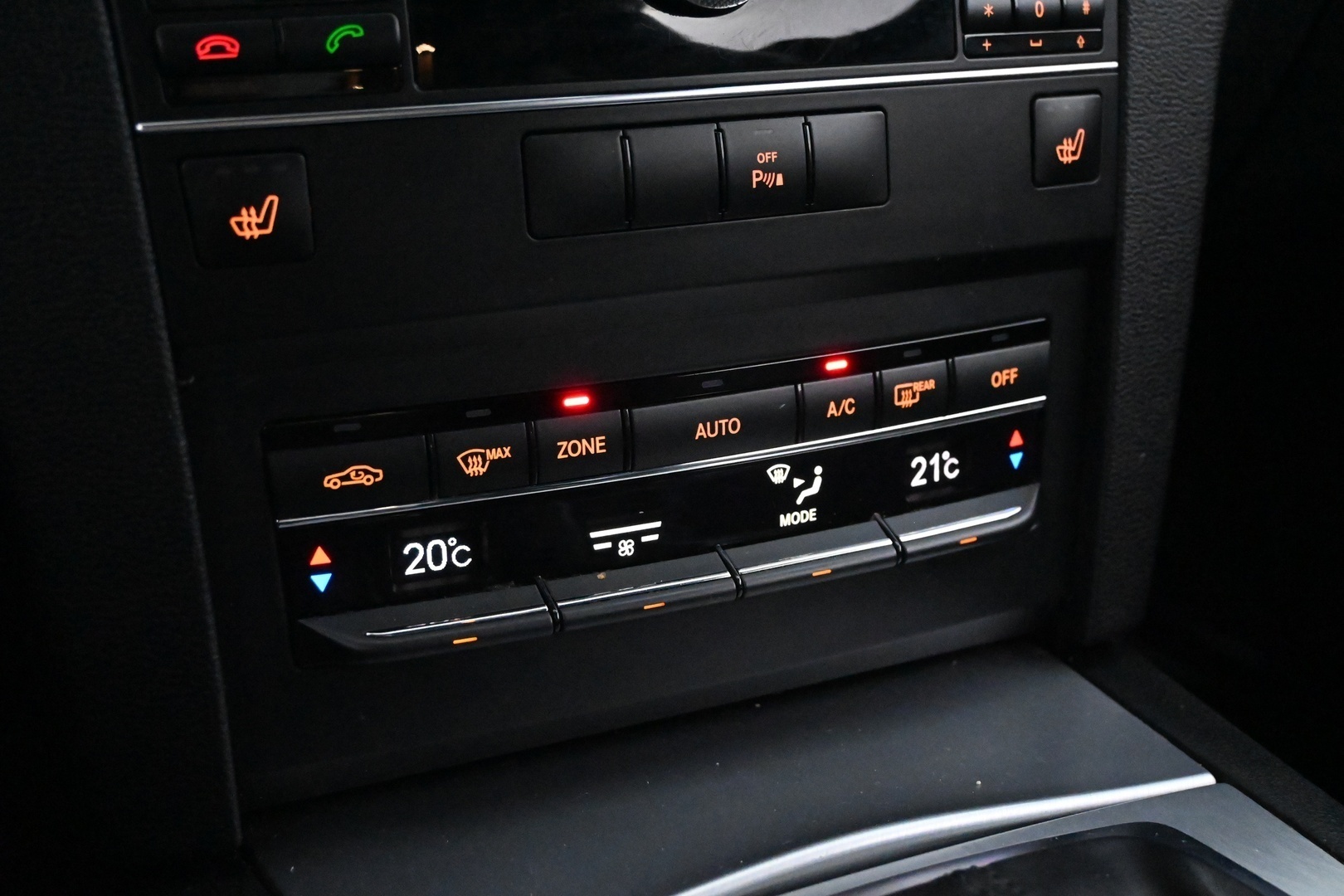 MERCEDES-BENZ E 2011