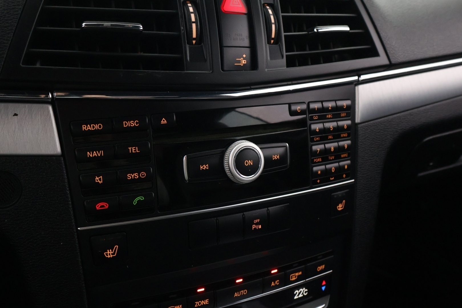 MERCEDES-BENZ E 2011