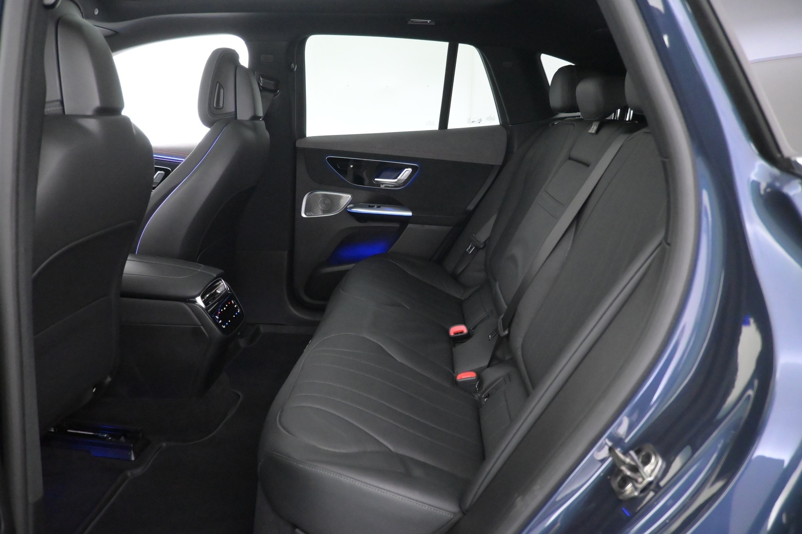 MERCEDES-BENZ EQE SUV 2024