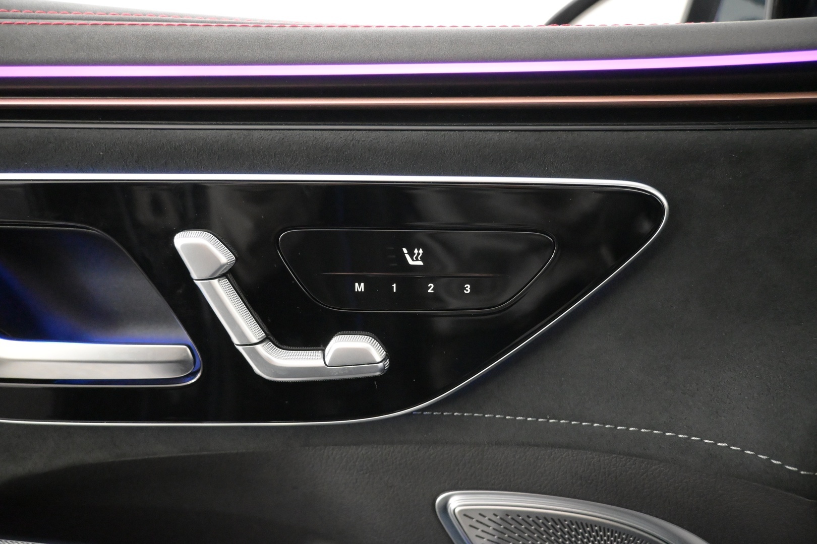 MERCEDES-BENZ EQE SUV 2024