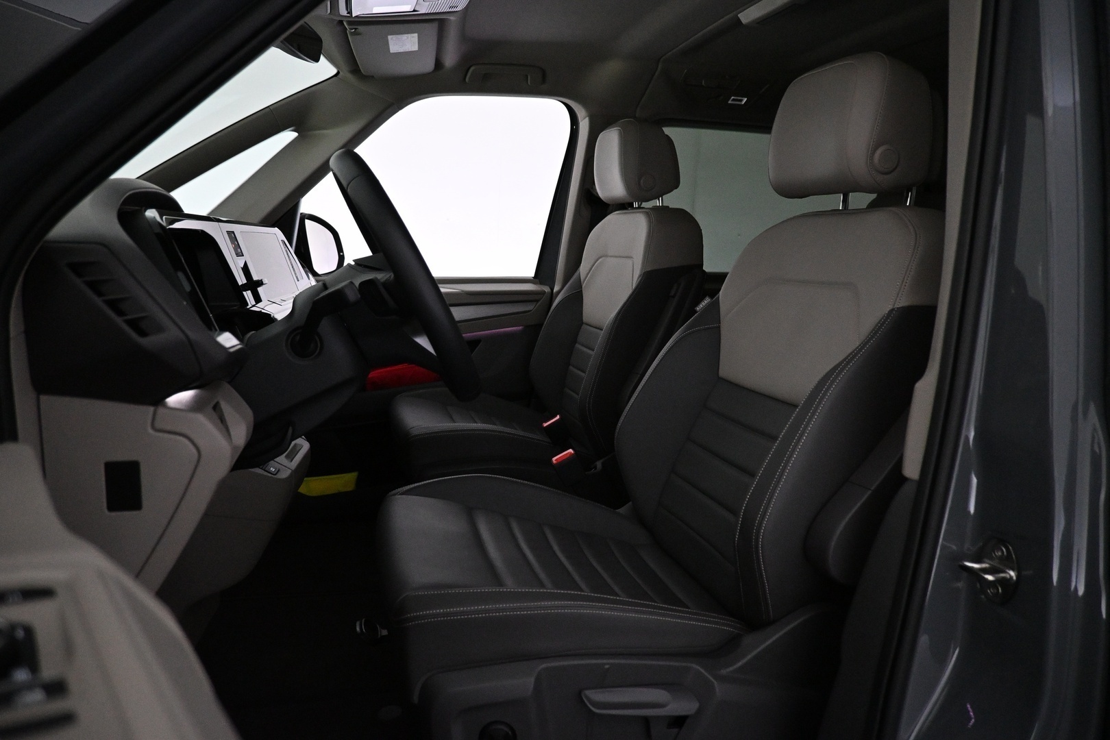 VOLKSWAGEN Multivan 2026