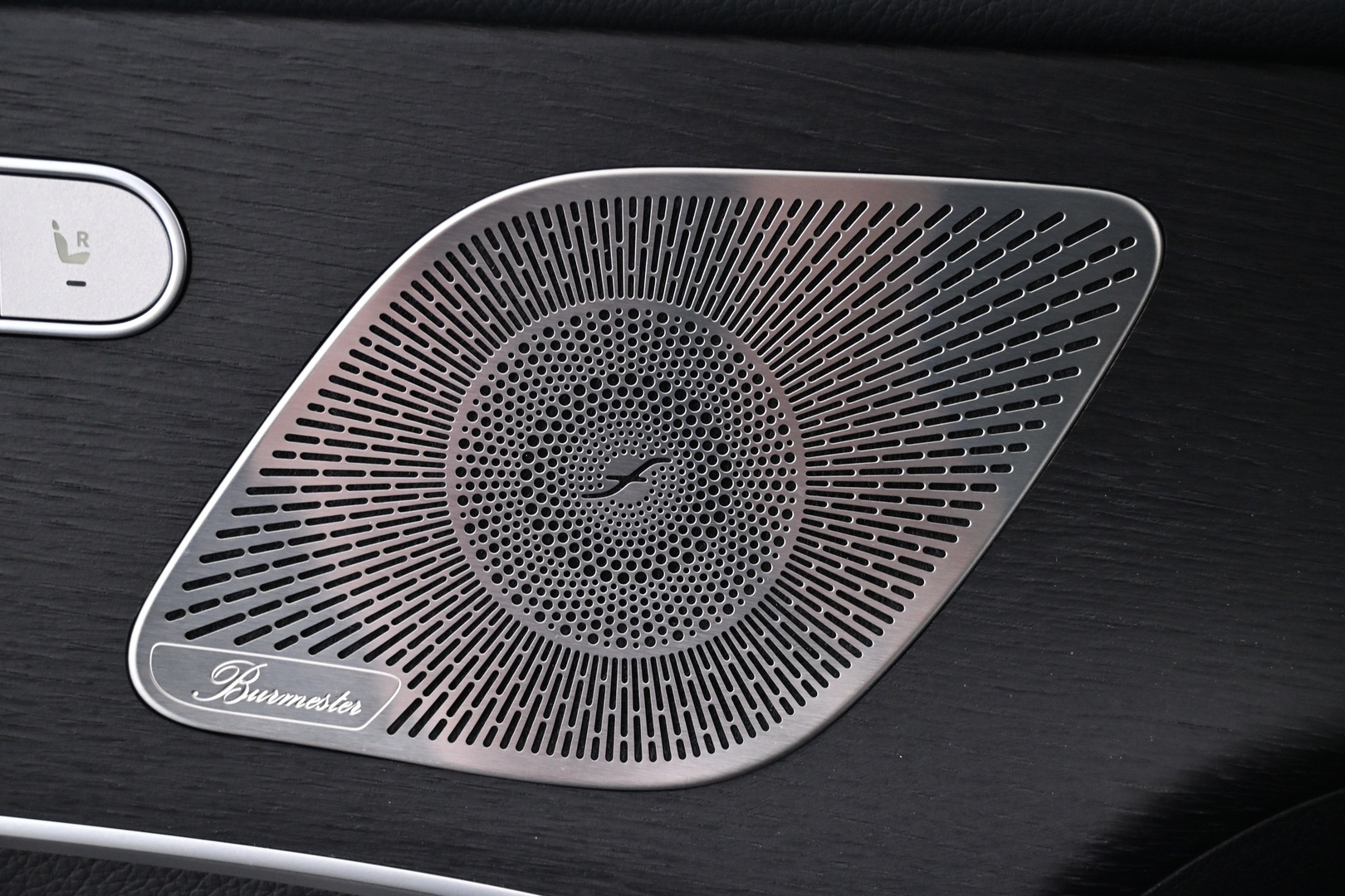 MERCEDES-BENZ GLE 2025