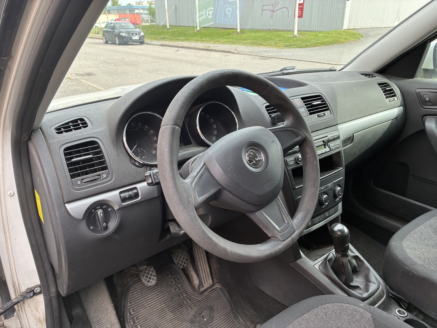 SKODA Yeti 2014