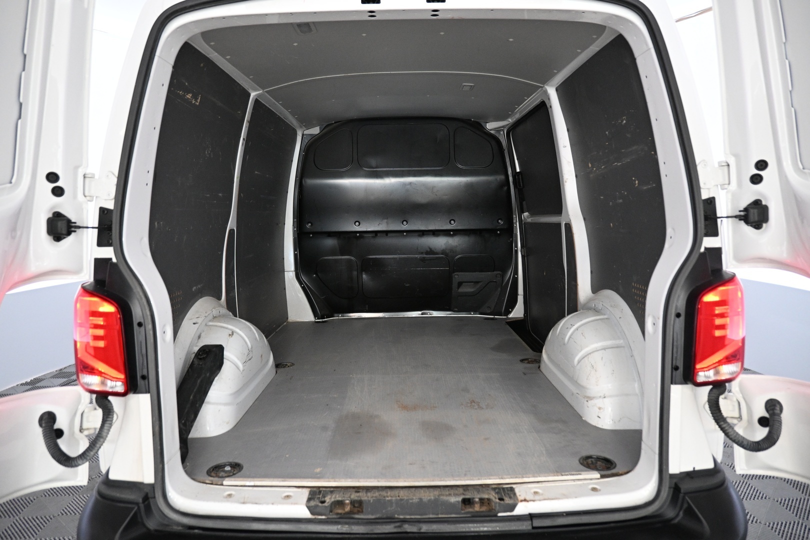 VOLKSWAGEN Transporter 2021
