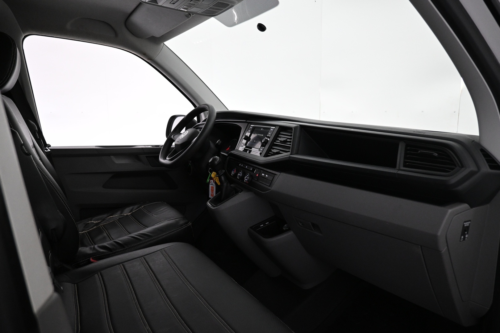 VOLKSWAGEN Transporter 2021