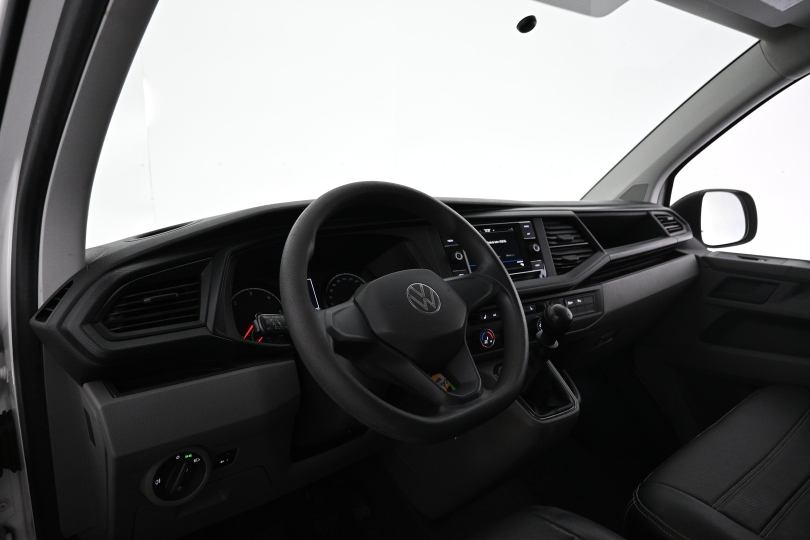 VOLKSWAGEN Transporter 2021