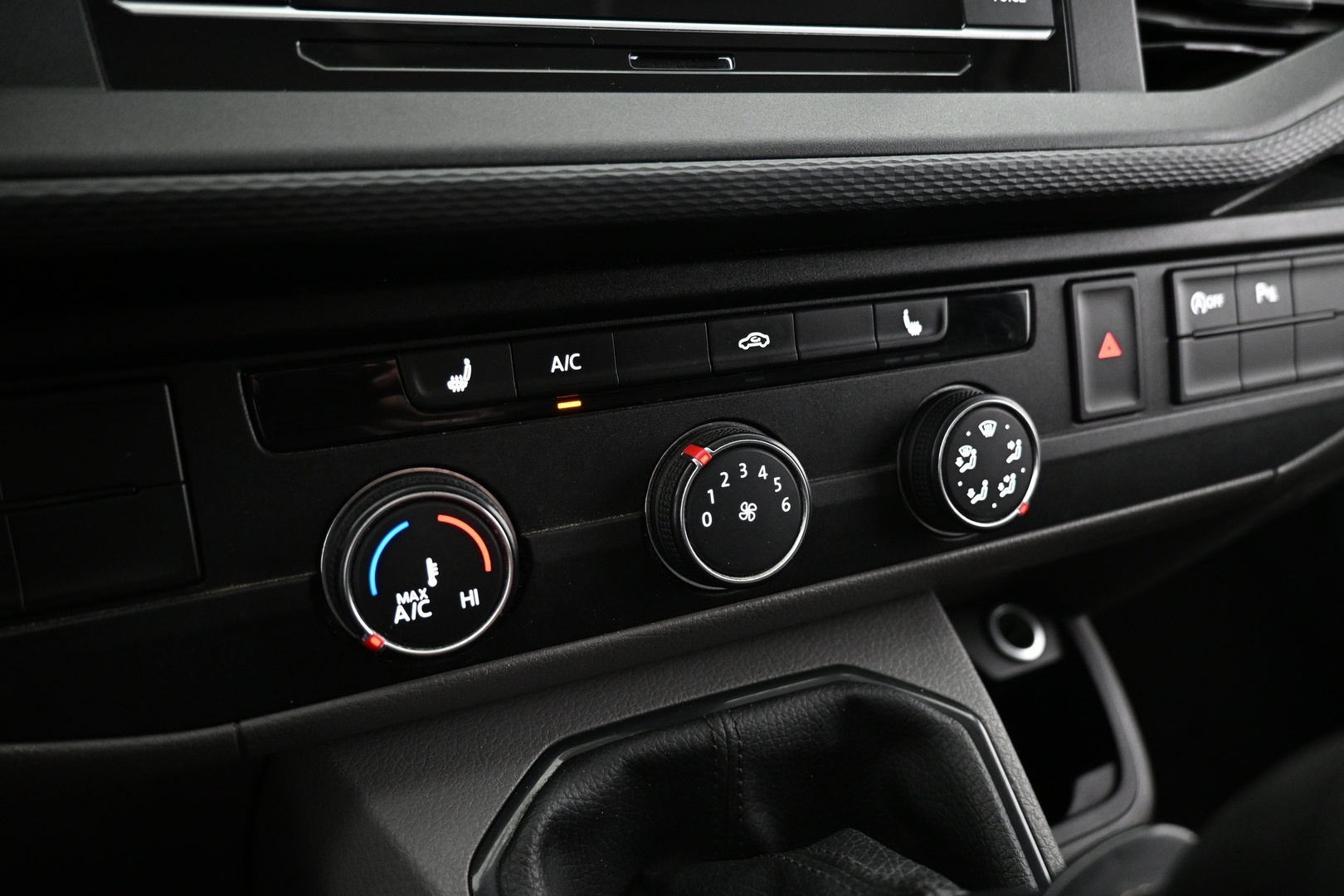 VOLKSWAGEN Transporter 2021