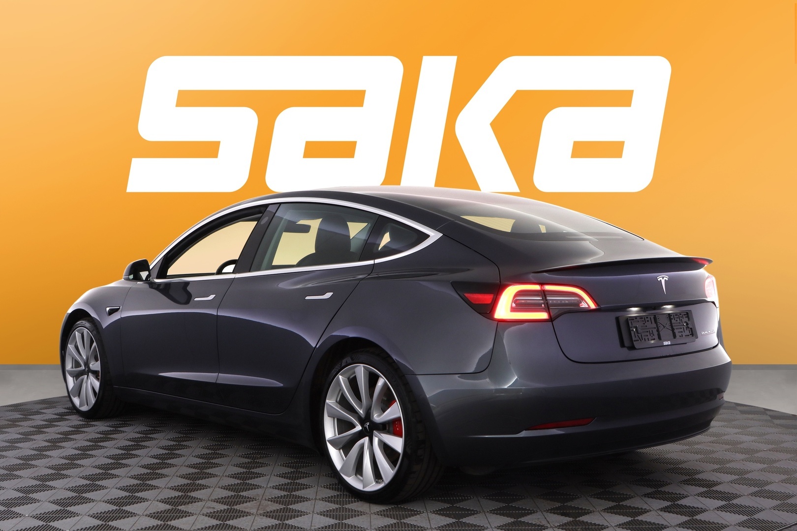 TESLA Model 3 2019