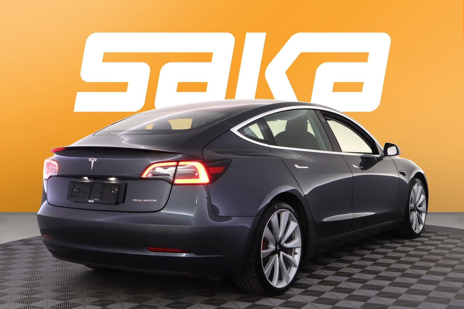 TESLA Model 3 2019