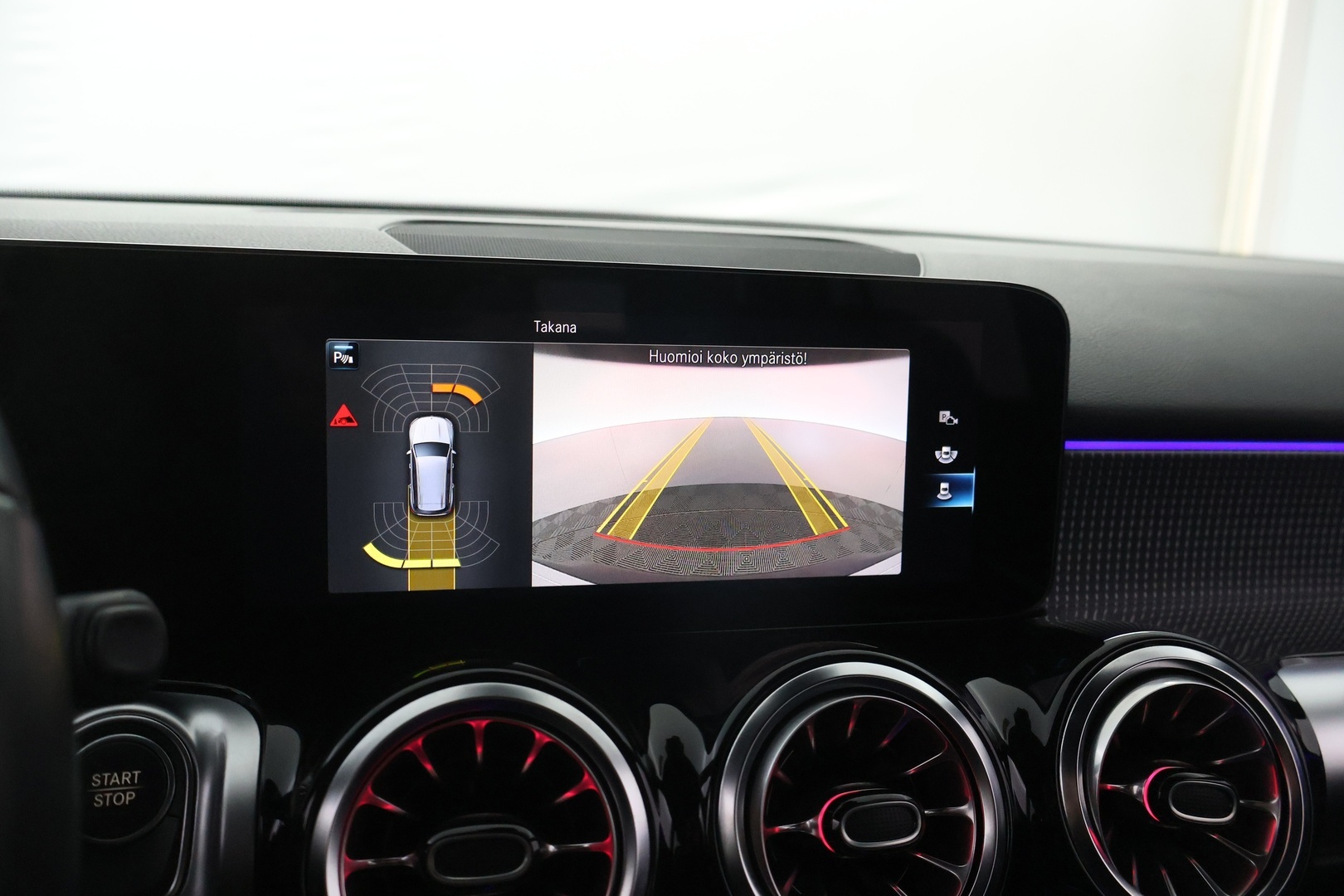 MERCEDES-BENZ EQB 2023