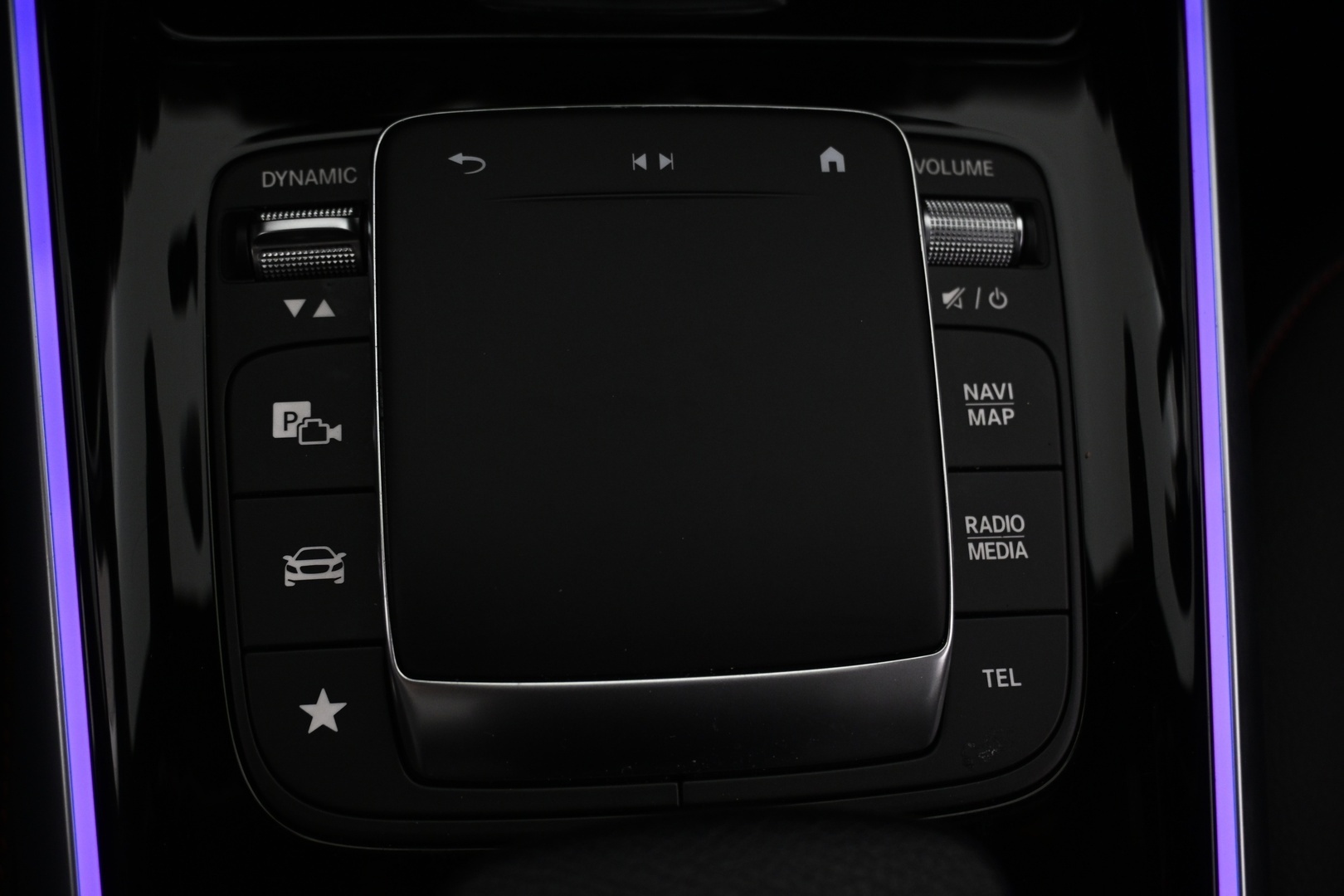 MERCEDES-BENZ EQB 2023