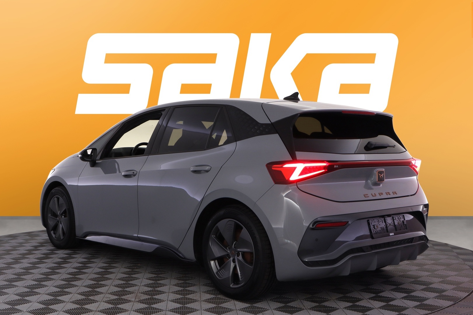 CUPRA Born 2023