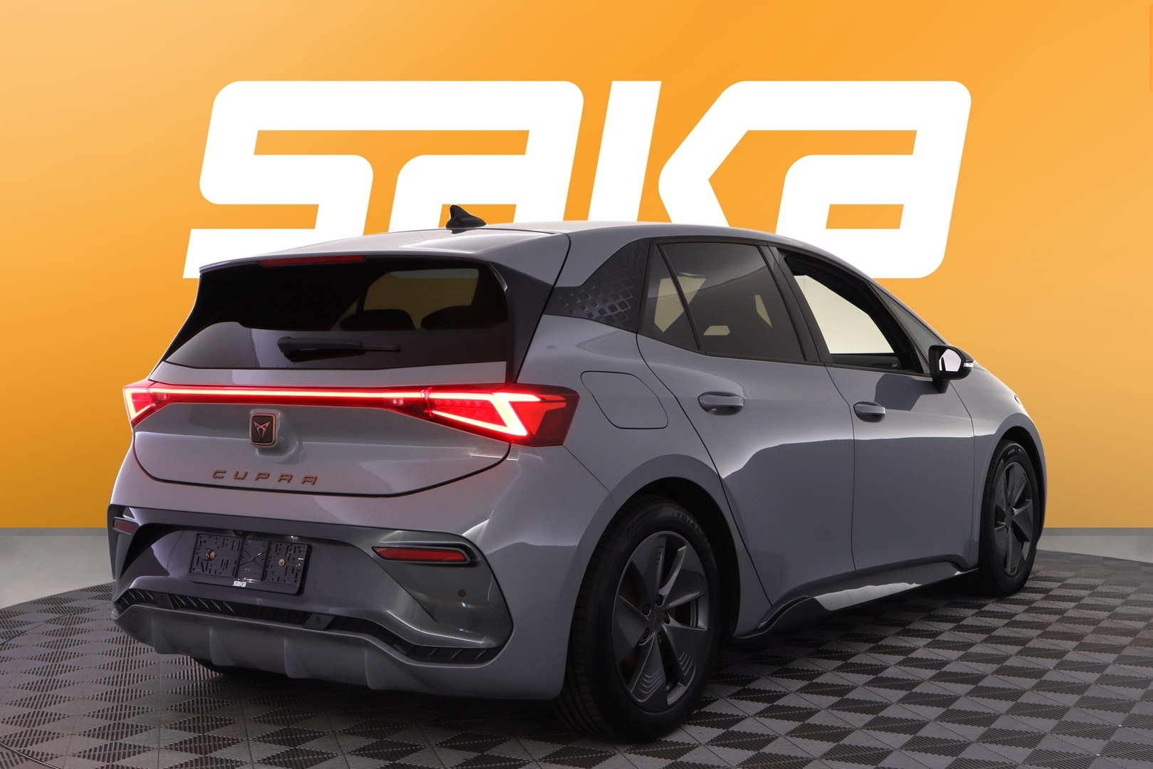 CUPRA Born 2023