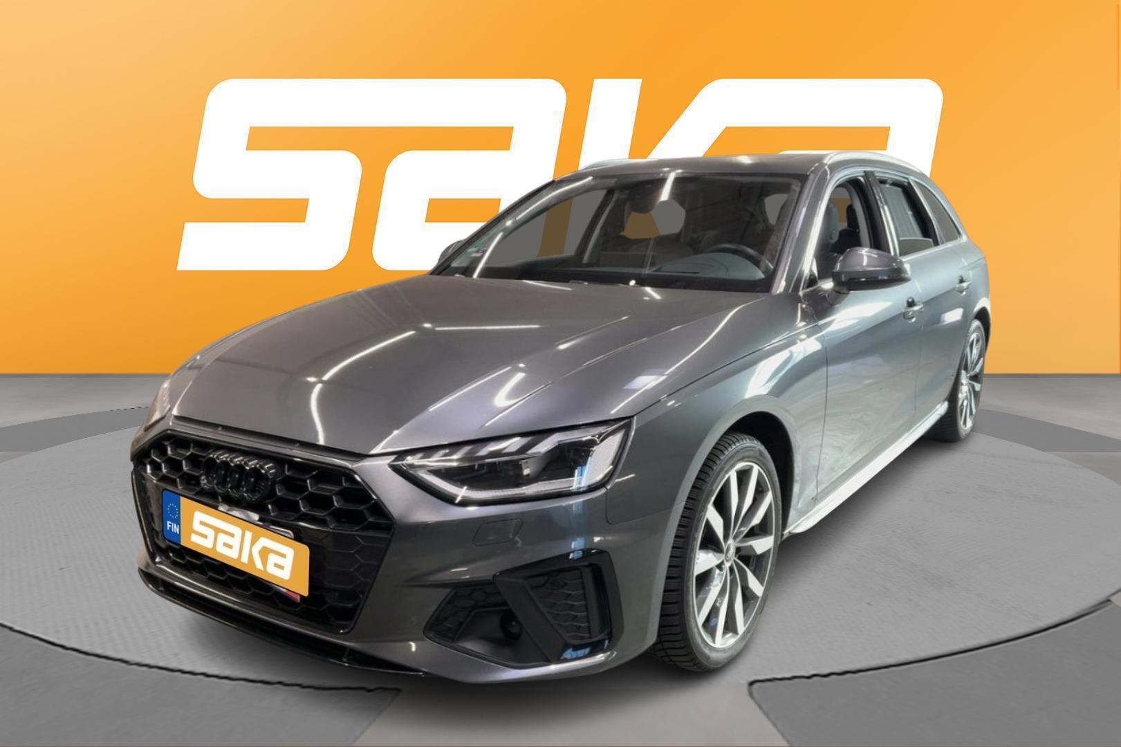 AUDI A4 2022