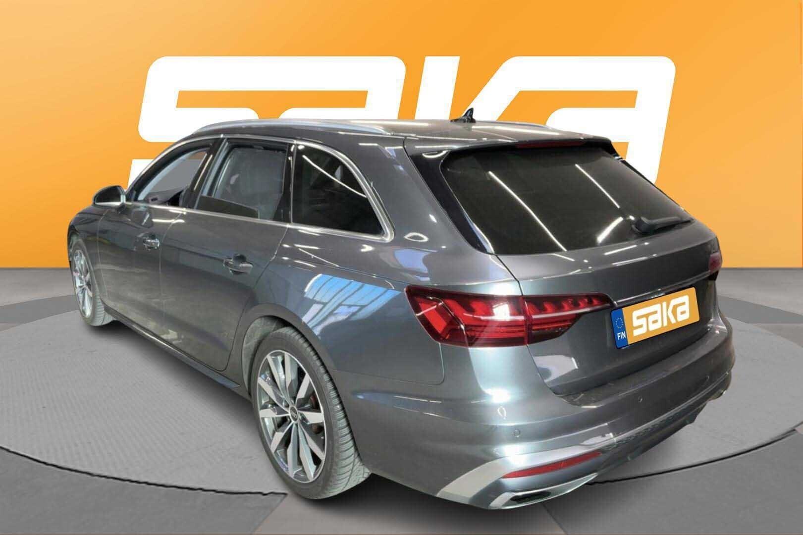 AUDI A4 2022