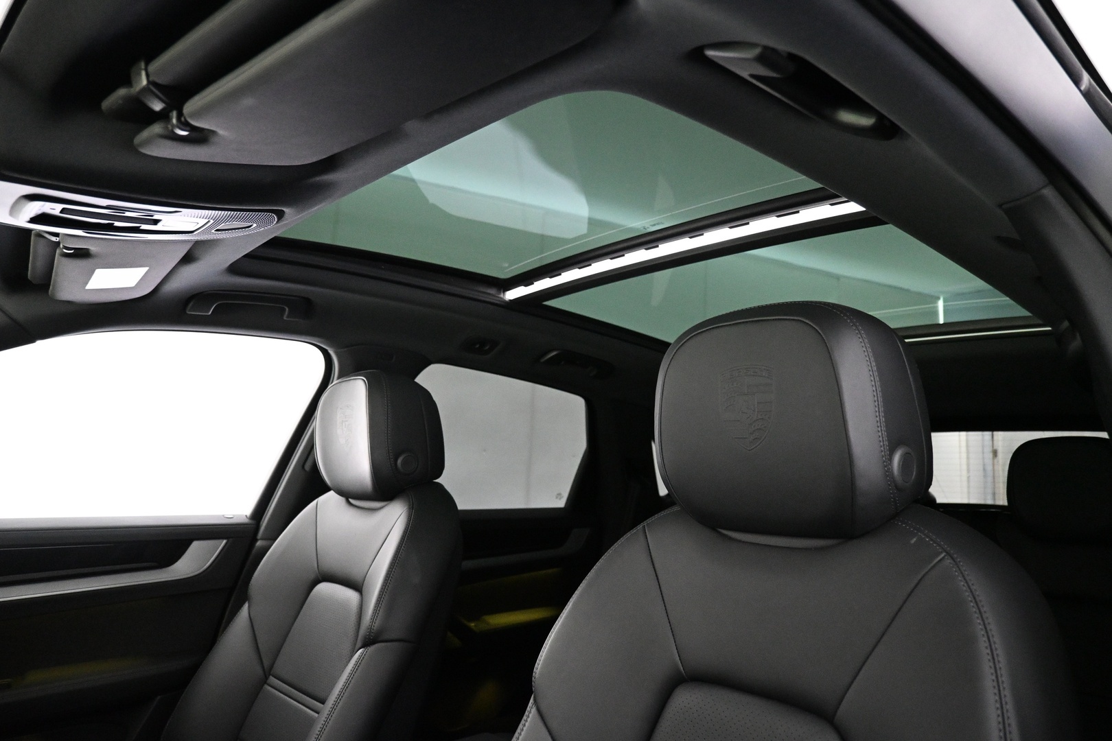 PORSCHE Cayenne 2024