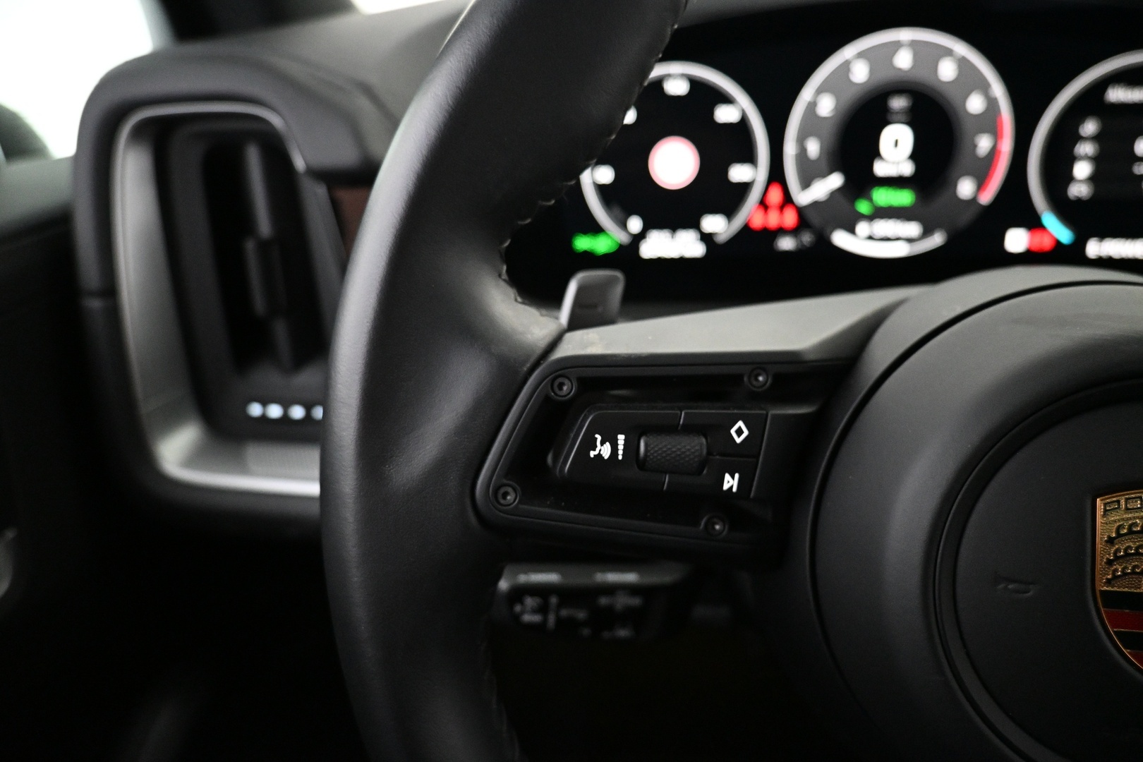 PORSCHE Cayenne 2024