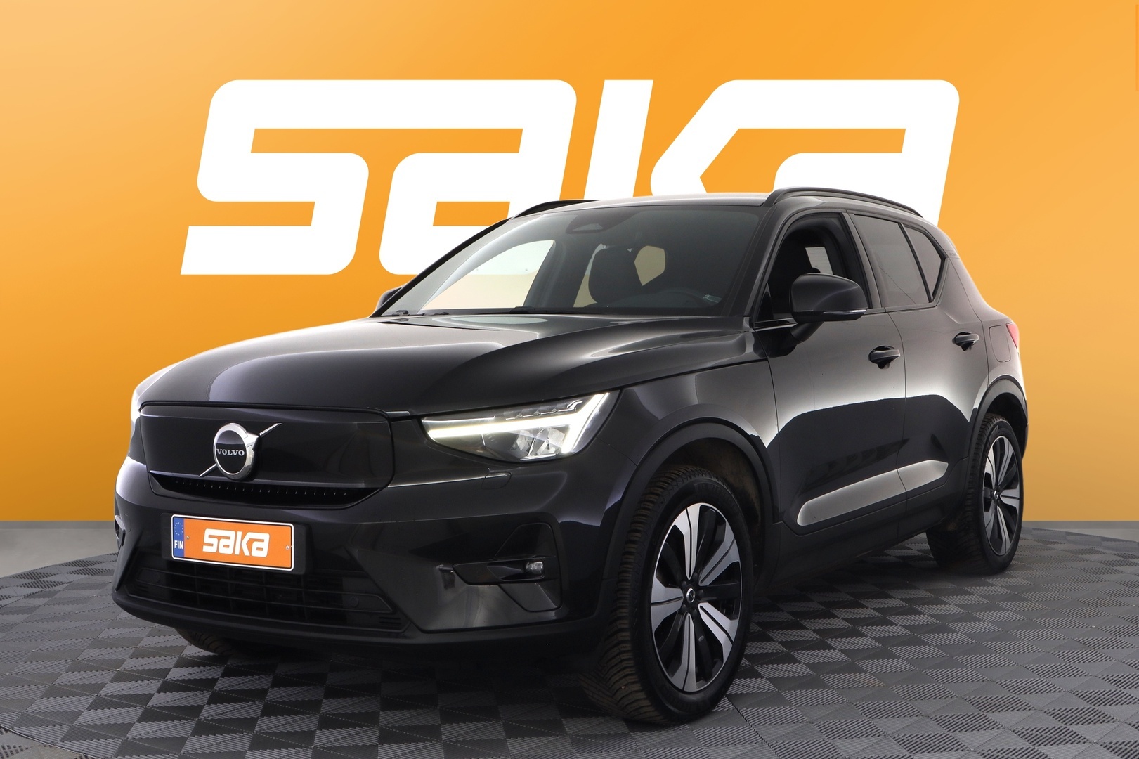 VOLVO XC40 2023