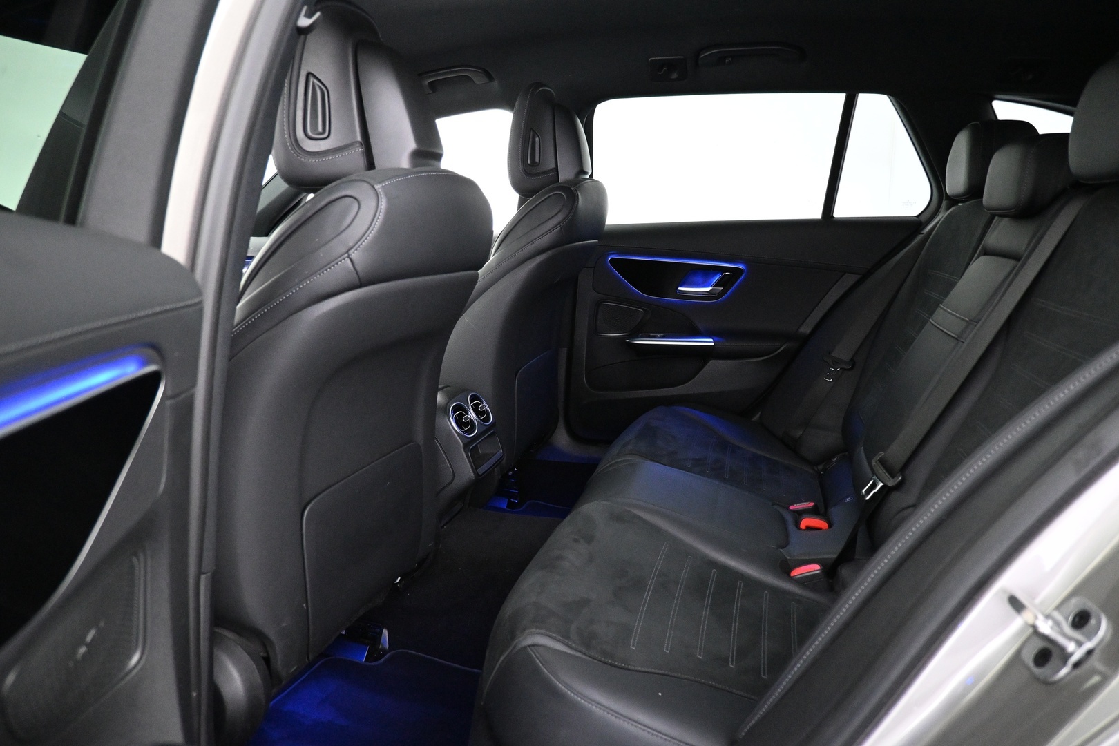 MERCEDES-BENZ C 2023