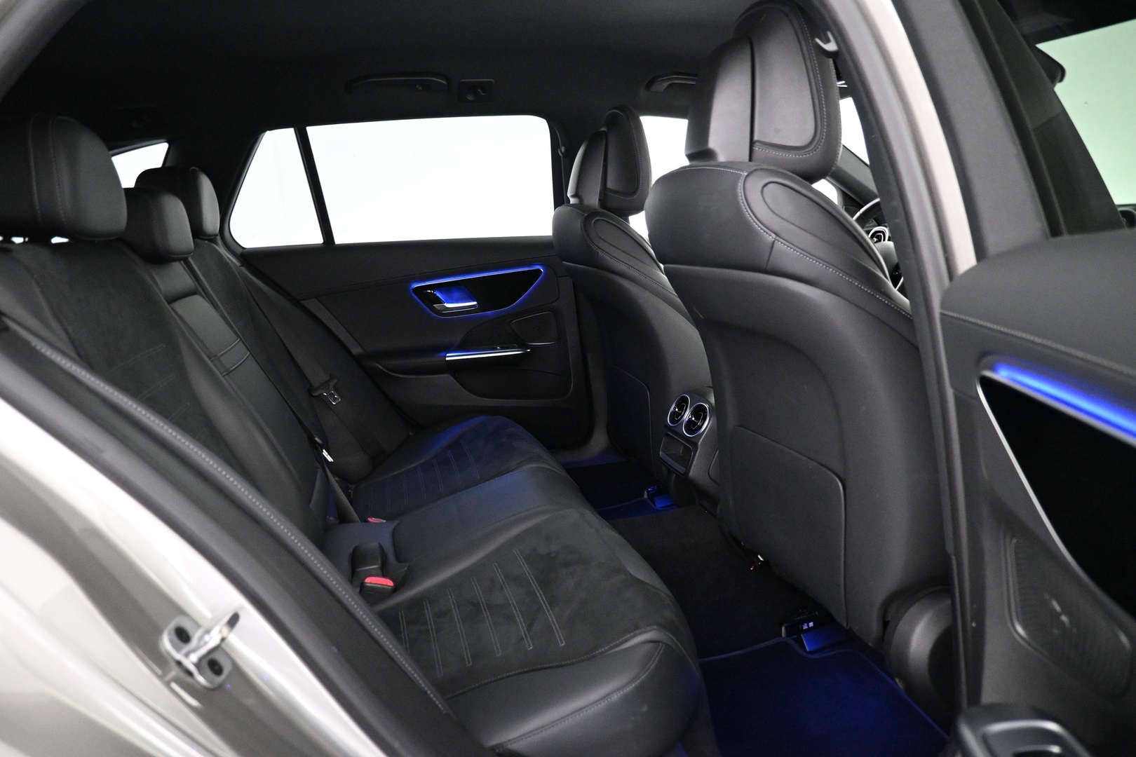 MERCEDES-BENZ C 2023