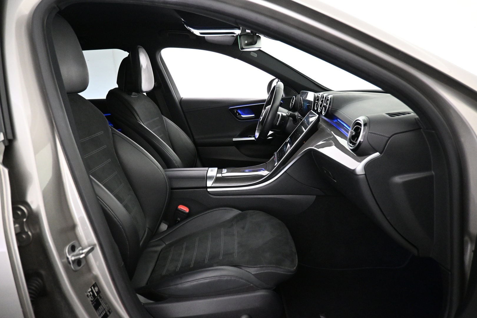 MERCEDES-BENZ C 2023