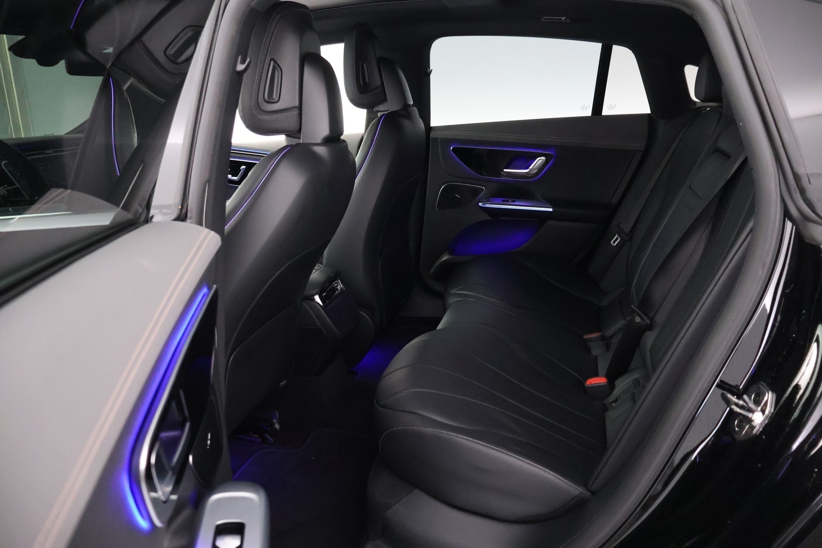 MERCEDES-BENZ EQE 2023