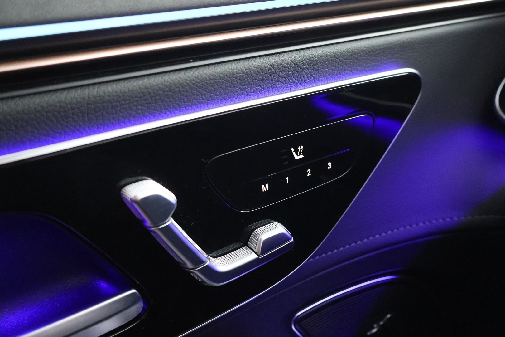 MERCEDES-BENZ EQE 2023