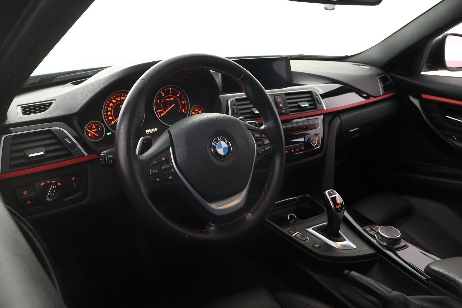BMW 320 2016