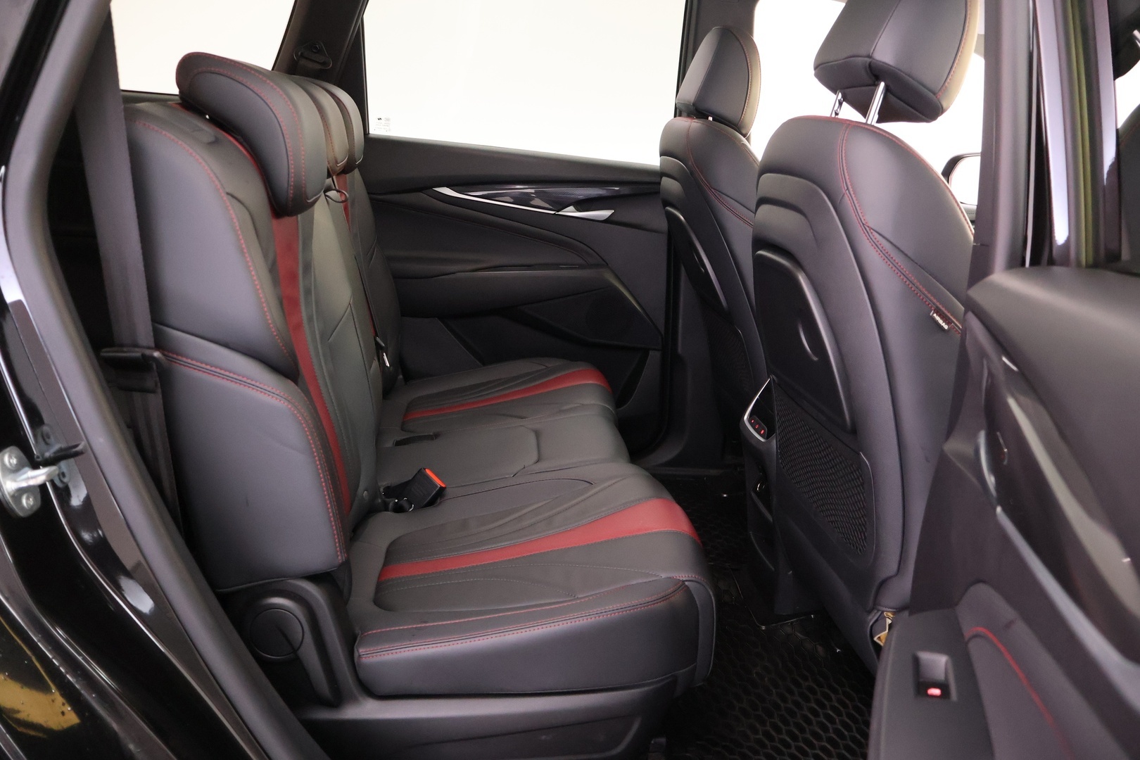 MAXUS Euniq 5 2022