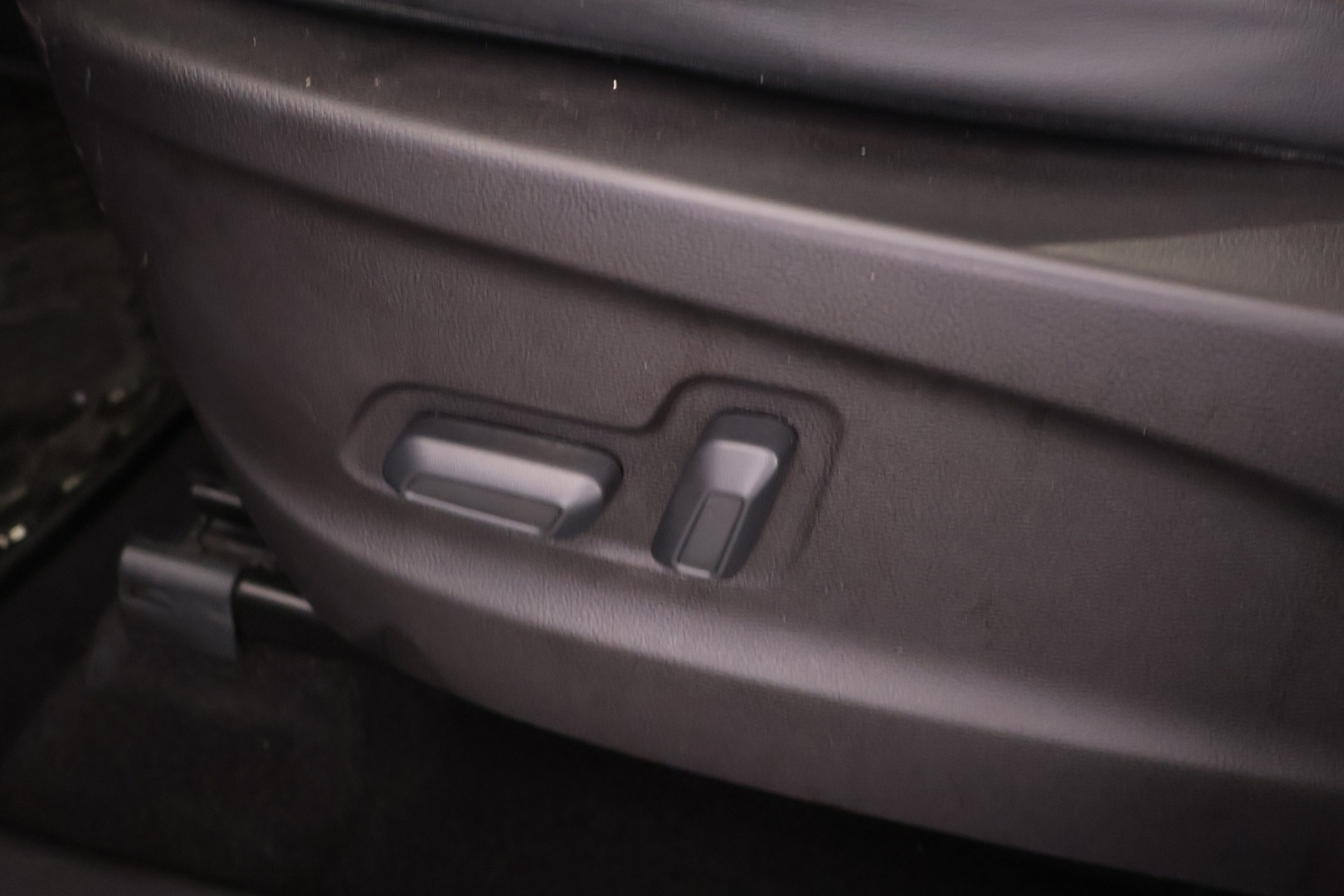 MAXUS Euniq 5 2022