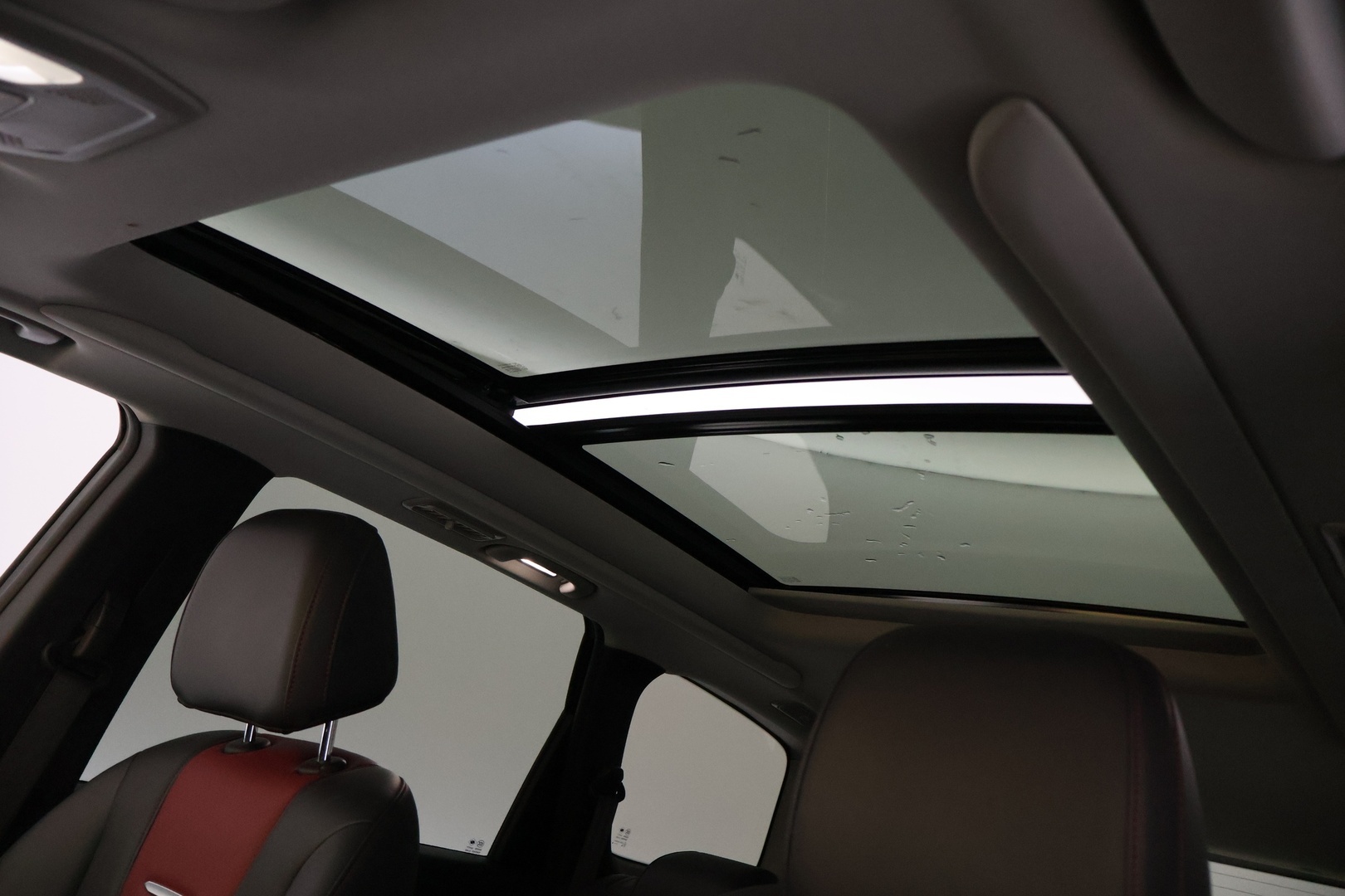 MAXUS Euniq 5 2022
