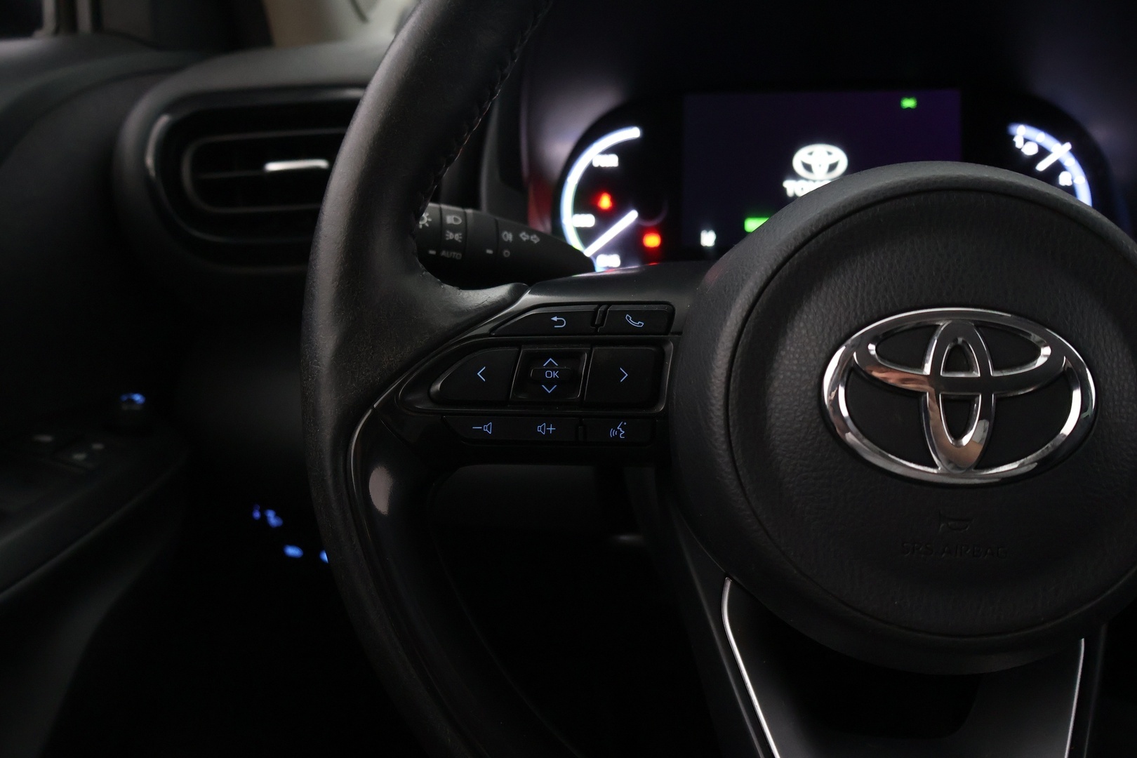 TOYOTA Yaris Cross 2023